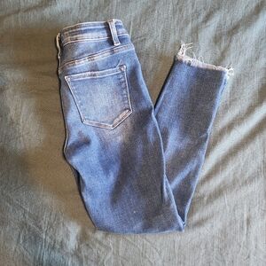 Vervet Non-Distressed Skinny Jeans. Size 29.